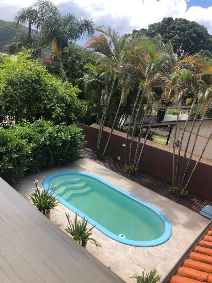 Linda Casa Com Piscina Em Bombinhas, Espaco Inteiro Εξωτερικό φωτογραφία